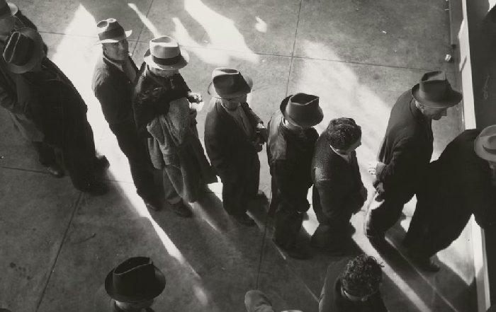 Article Image for Employment Shifts in the Age of Generative AI